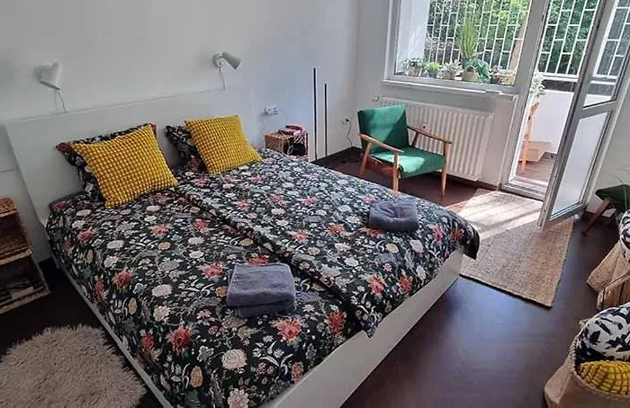 Appartamento Vintage Près De L'académie De Medecine Sofia